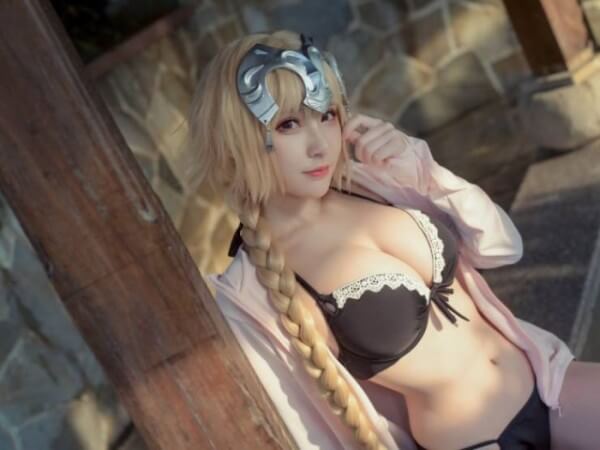 Sexy Cosplay Girls These Girls Know a Thing or Two About Cosplay 