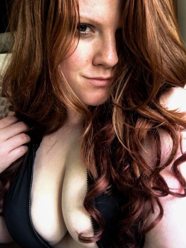 Sexy & Cute Busty Girls 