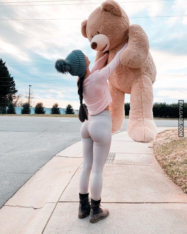 cute girls with big ass in Yoga Pants 12