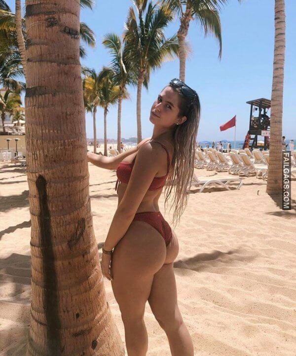 hot Girls with the perfect Hip Waist Ratio 12