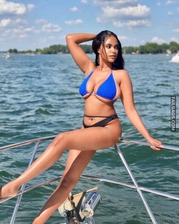 hot girls with Squishy side boobs 13