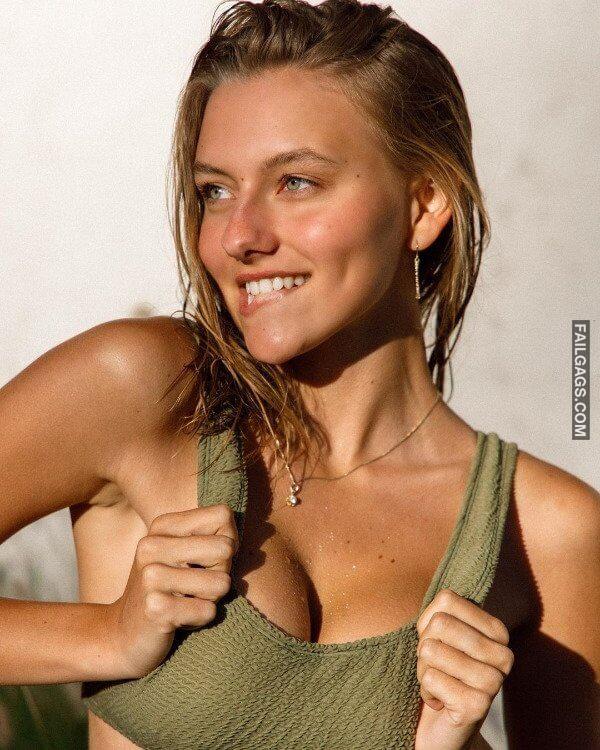 sexy girls tugging on their clothes 11