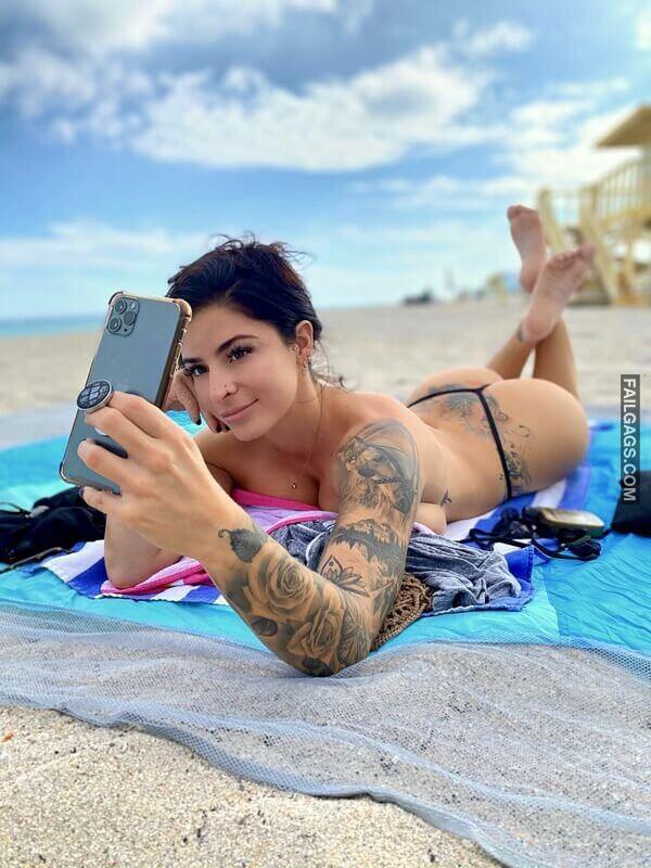 Sexy Busty Girls Showing Side Boobs 11