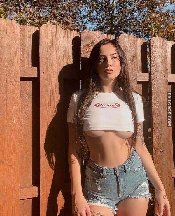 Hot Girls With Perfect Body in Short Shorts 1