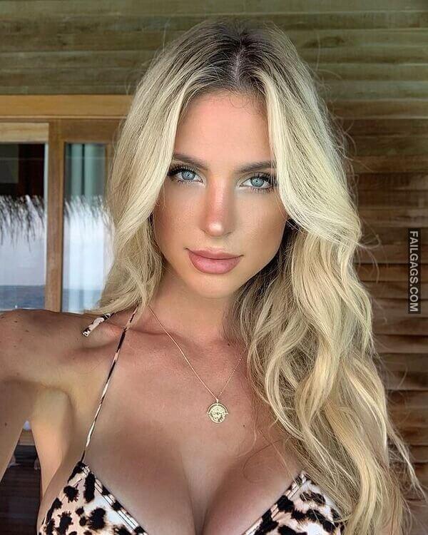 Smoking Hot Girls With Big Boobs 2