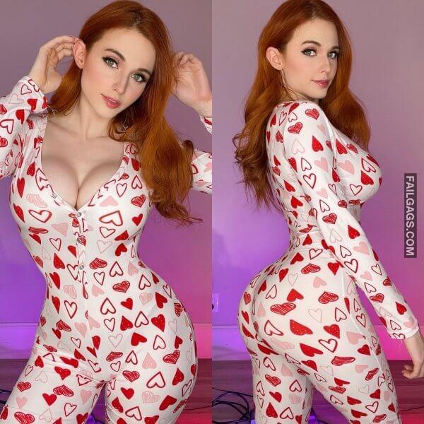 Sexy Teen Girls With Hot Body in Pajamas 10