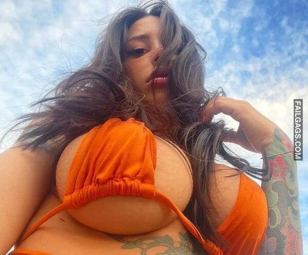 Beautiful Tattooed Gals With Huge Boobs 11