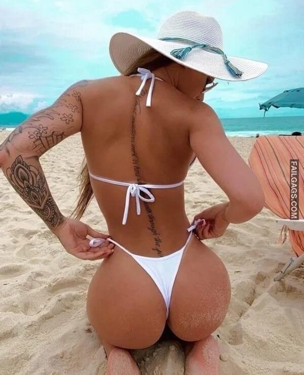 Hot Teen Girls Showing Big Butt 8