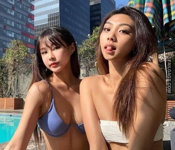 Sexy Girlfriend Showing Big Boobs 3