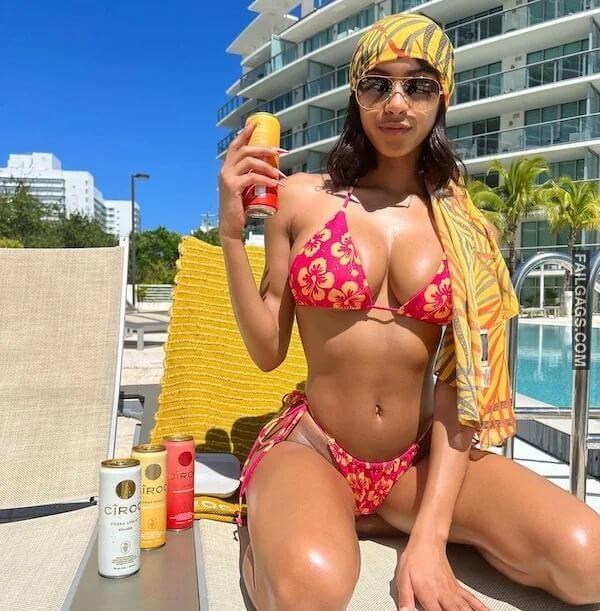 Cute Busty Teen Girls With Hot Body 7