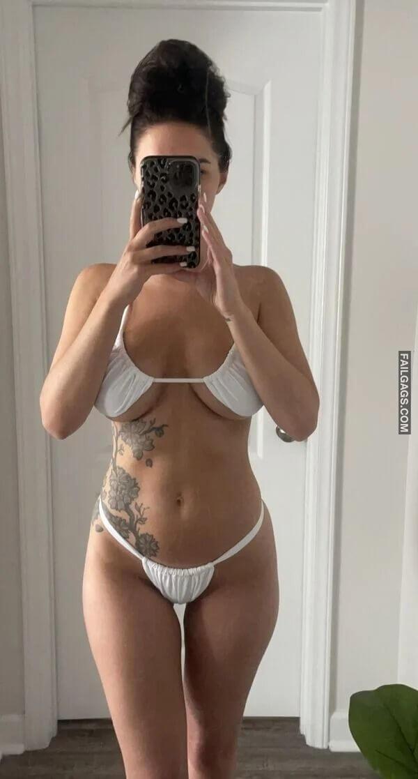 Sexy Girls Taking Mirror Selfie Showing Hot Body 8