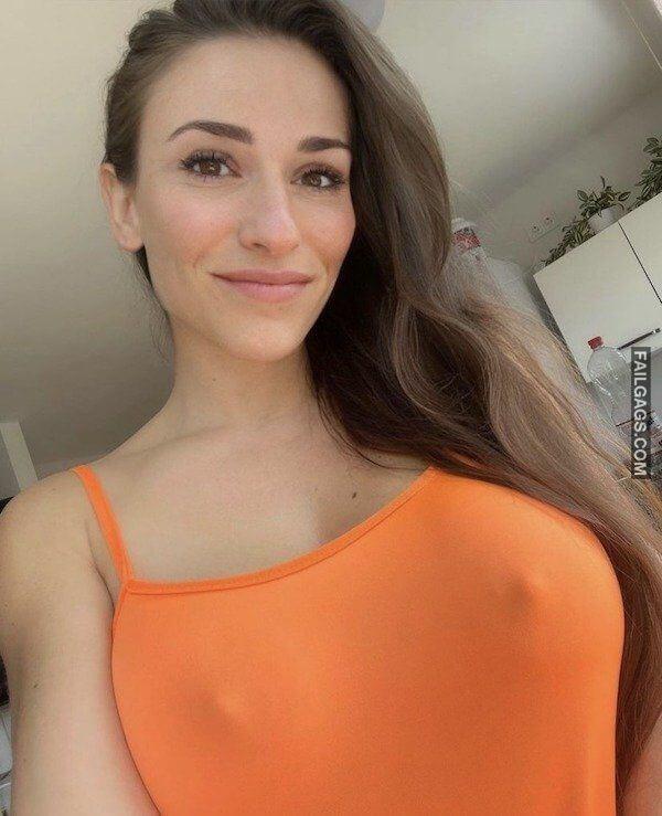 Cute College Girls With Hot Body 11