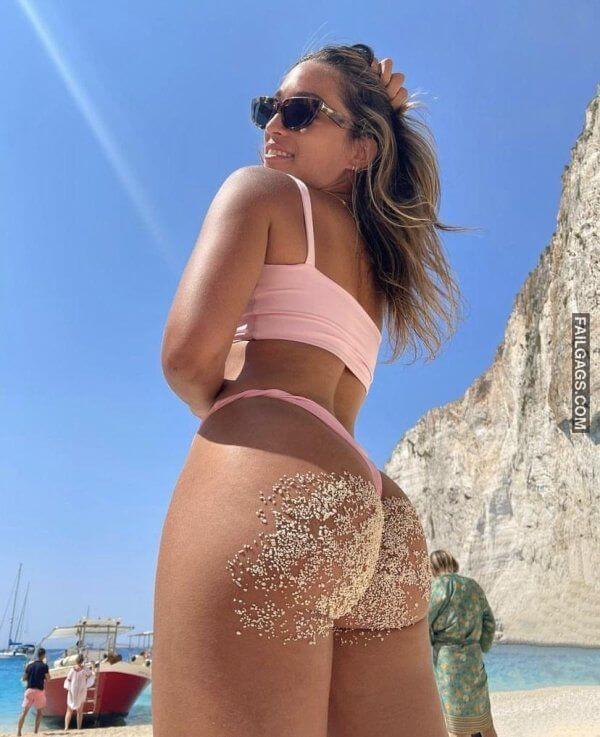 Sexy Bikini Girls Showing Big Ass 5