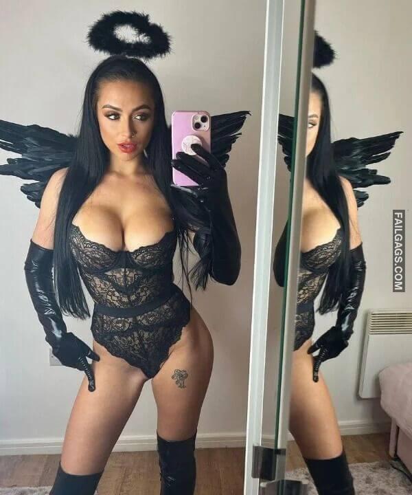 Beautiful Huge Boobs Girls Showing Big Tits 4