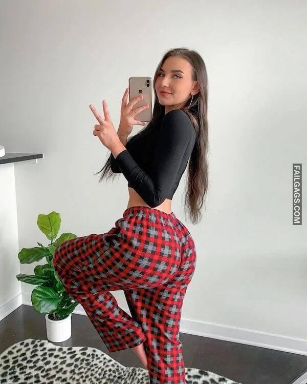 Hot Teen Girls in Pajamas Showing Sexy Body 2