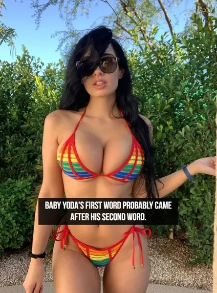 Hot Girls With Funny Memes 1