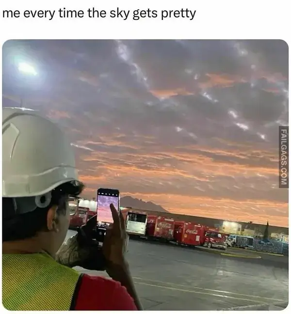 12 Hilarious Random Memes to Chase Away the Workweek Blues (10)